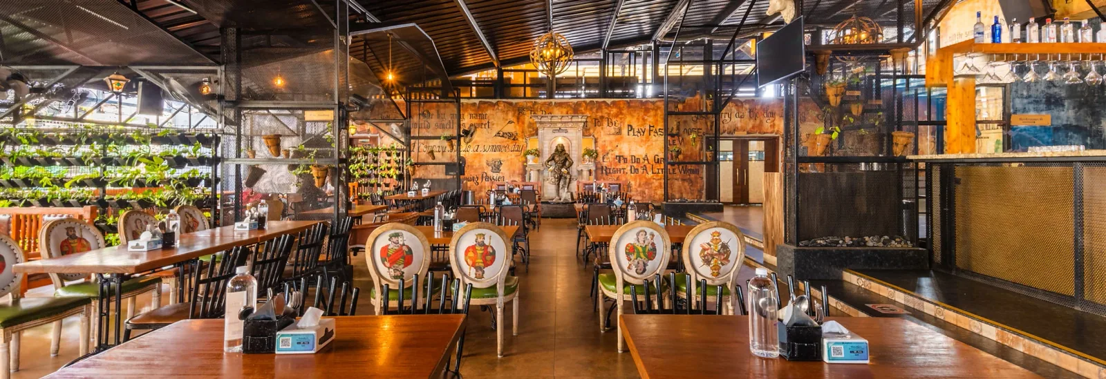 Boche & Shakesbierre - Brewpub & Club